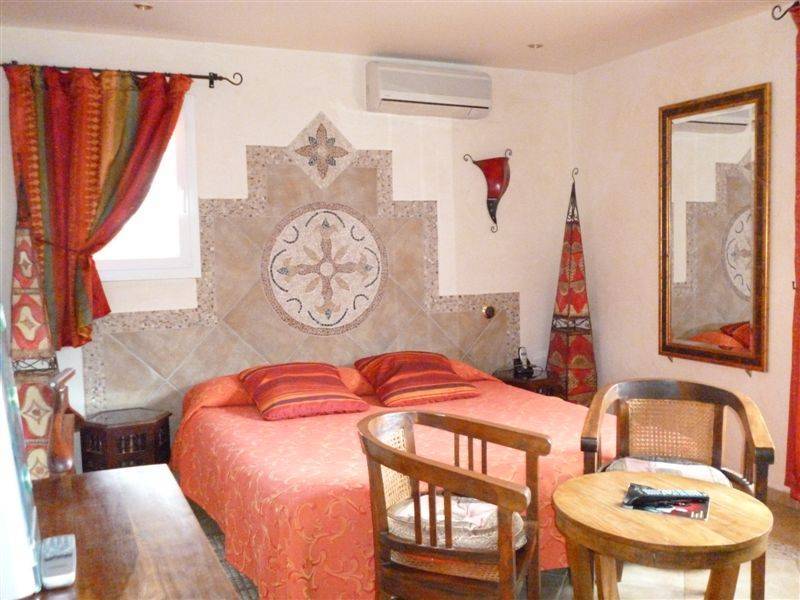 Hotel Logis Les Ii Mas - Perpignan Sud 3*