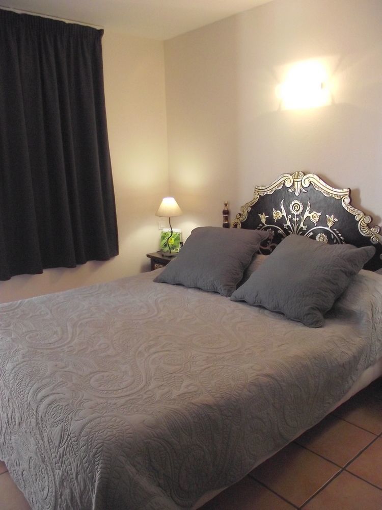 Logis Les Ii Mas - Perpignan Sud Hotel